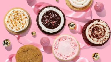 what time does crumbl cookie close
